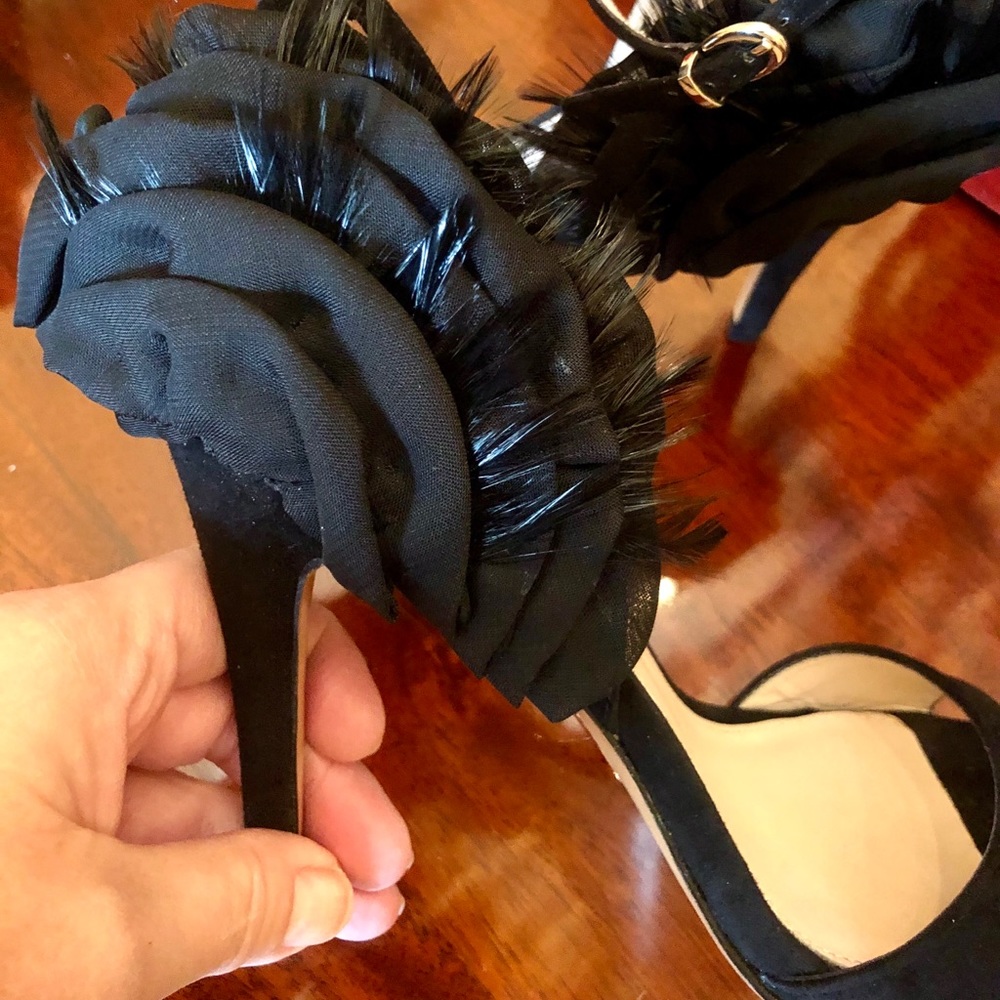 STUNNING Elie Tahari Heels